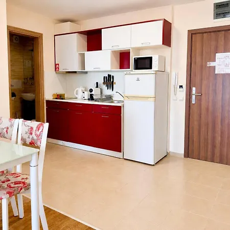 Premier One-bedroom With Sea View דירה *